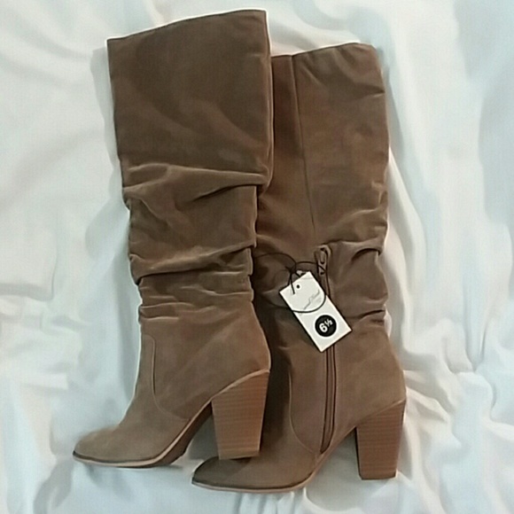 Universal Thread Shoes - NWT Universal Thread Womans high fashion boots